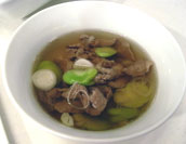 そら豆と牛肉のスープ