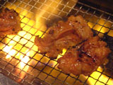 う～ん、美味しそうに焼けた牛の内臓