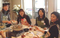 鍋を囲んでの会食!!