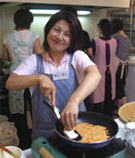 チヂムを焼く
横山さん