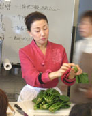 ほうれん草をゆでる