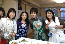 張さん、山崎さん、佐藤さん、中西さん