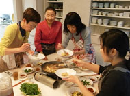 鍋を囲んでの会食