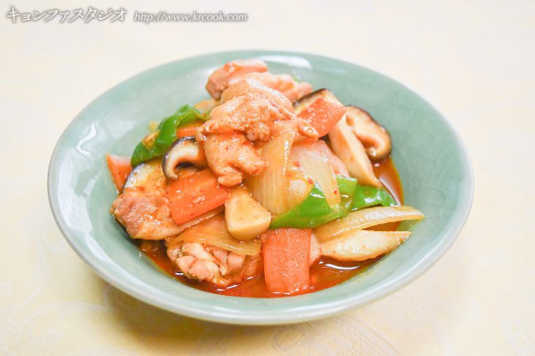 レシピ「鶏肉と野菜のピリ辛煮」