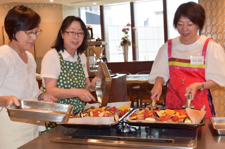 焼きたてのスペアリブ、わぁー、豪華！