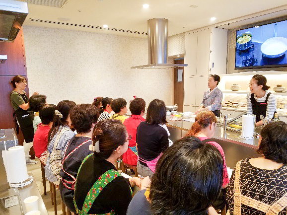 大好物のトントン焼きを紹介するキョンファ先生のテンションはマックでした♪