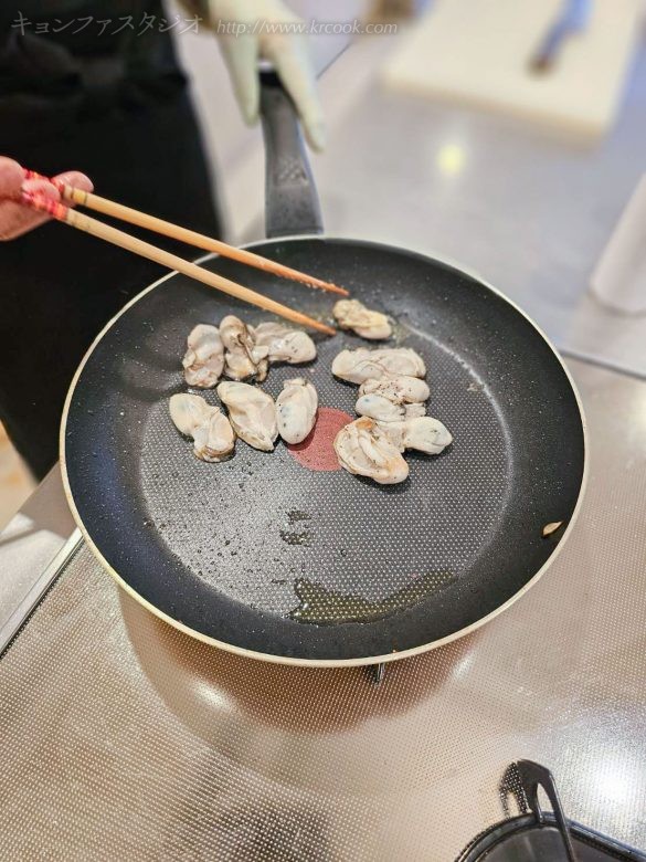 シンプルですが、焼きたてのグラタンは最高です♪