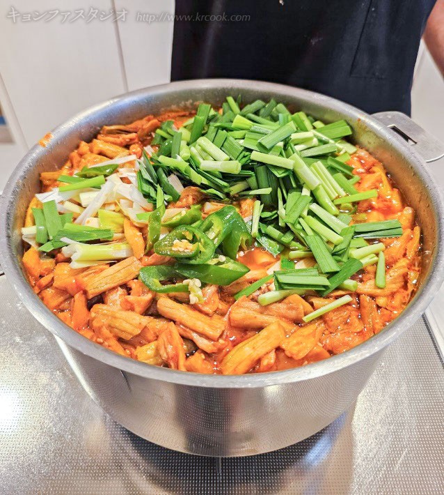 試食用のタッケジャンは朝から仕込みました