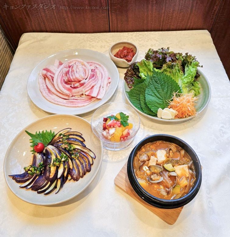 サㇺギョプサㇽ＆包み野菜・たこと甘夏のさっぱり和え・ 熟成キㇺチのテンジャンクッ・カジネンチェ