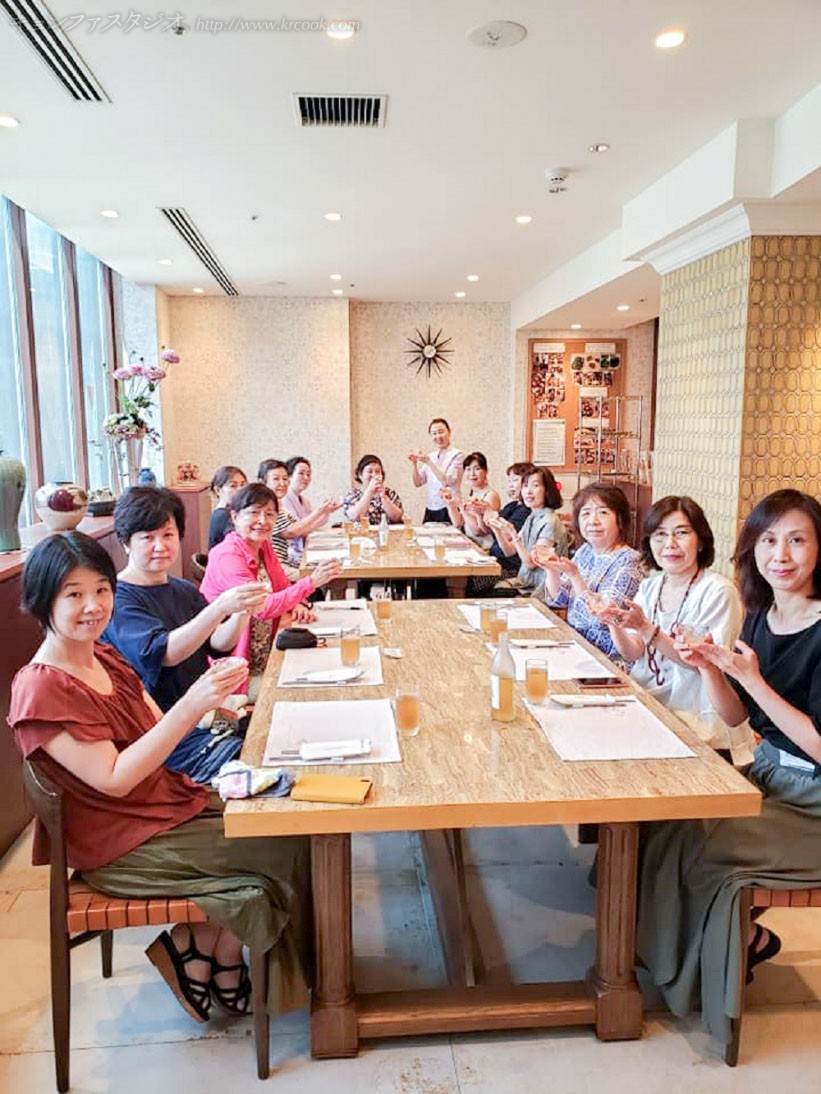 みなさまの健康に百歳酒(ペクセジュ)でコンベ(乾杯)!!