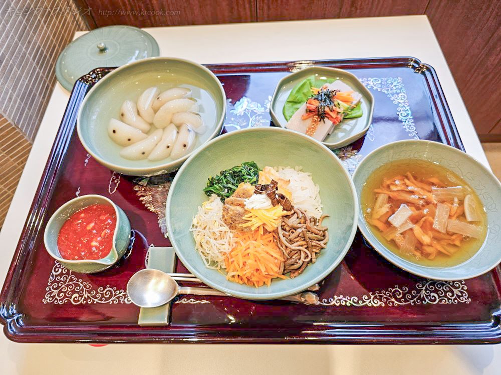宮中ピビㇺパㇷ゚・プゴクッ・蕎麦ムッの前菜・ペスッ