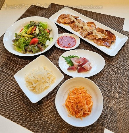 ムナムㇽ・ムセンチェ・オイヤチェセンチェ・ブリフェ・テジクイ