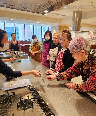 研いだ包丁の刃